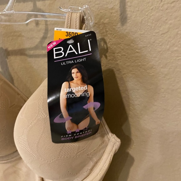 🎉SALE🎉 NWT Bali Firm Body Shaper in Nude - Picture 5 of 7